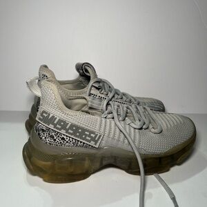 Steve madden Stylish Gray Sneakers with Transparent Sole womens size 7